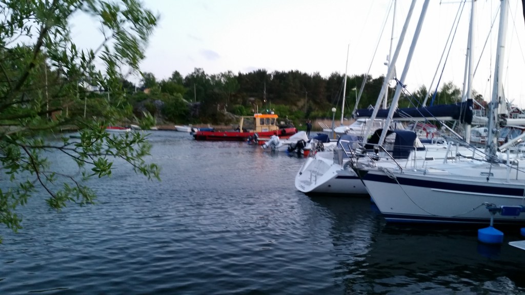 Bogseraren puttar på bryggan.